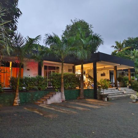 Queen'S Place Unawatuna Exteriör bild